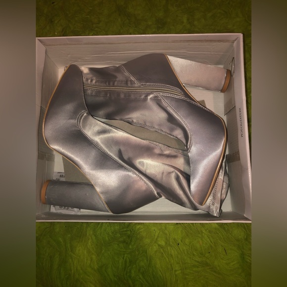 Gray Boots✨ - Picture 6 of 8